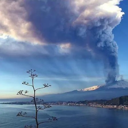 Maremonte Holidayshome Giardini Naxos